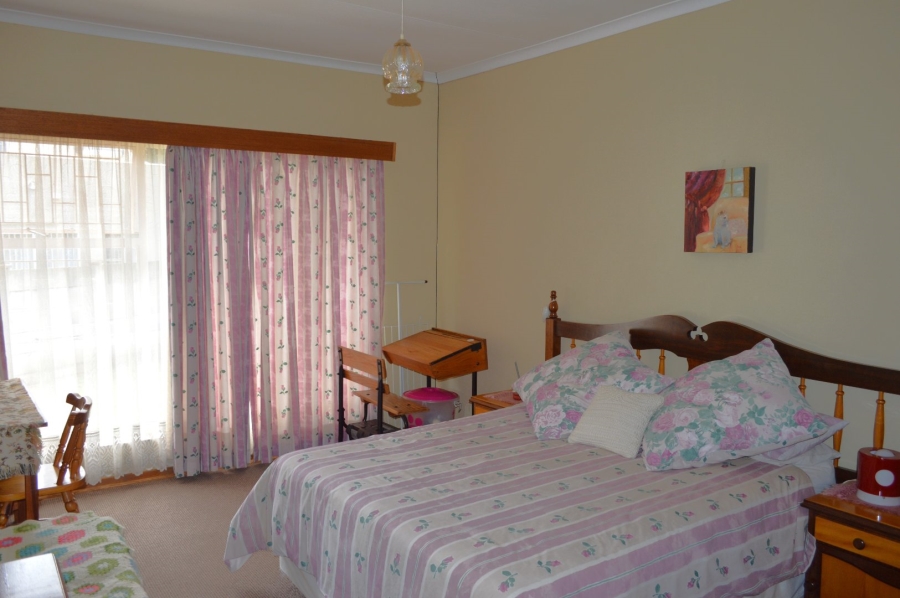 4 Bedroom Property for Sale in Flamwood North West